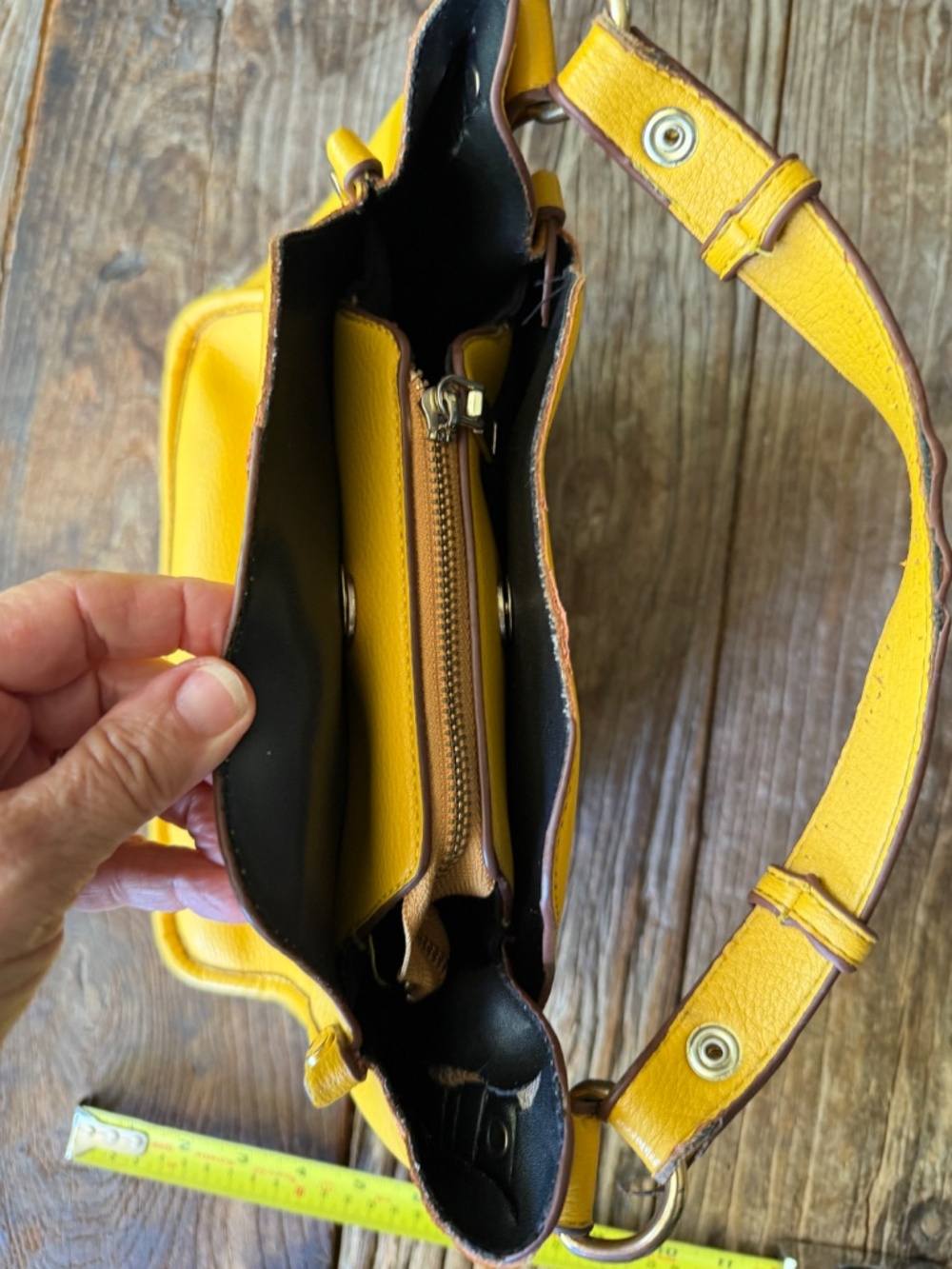 Yellow Handbag - Picture 5 of 5